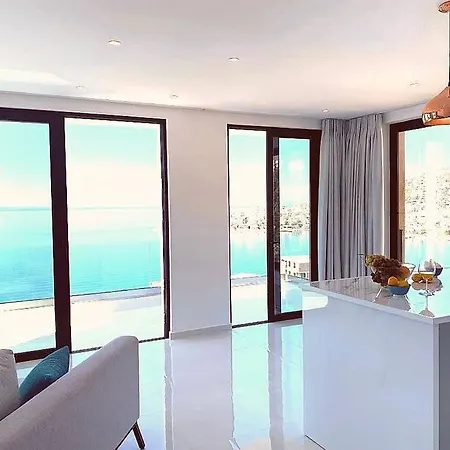 Luxury Sea View *