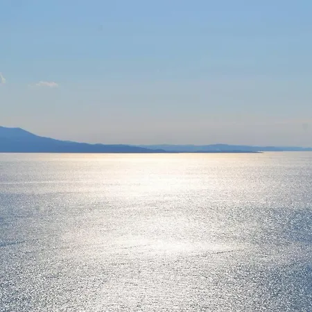 Luxury Sea View شقة *